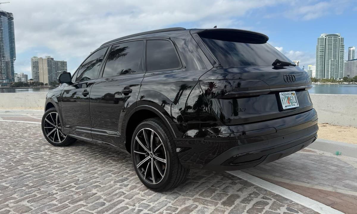 Audi Q7 2022 — Turo Miami · foto 2