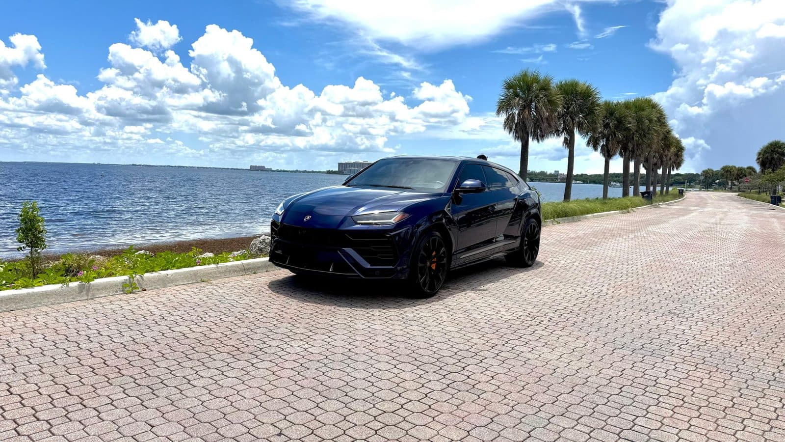 Lamborghini Urus 2020 — Turo Miami · foto 1